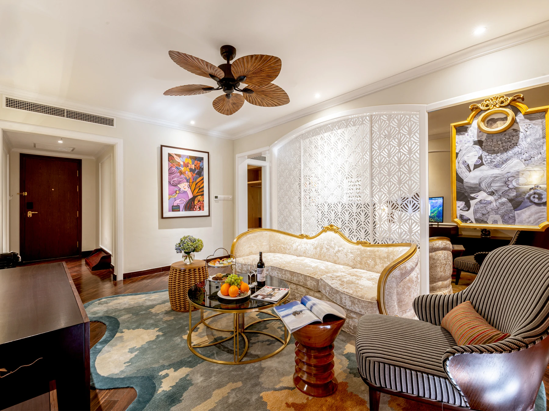 Mountain Suite with Balcony & Mountain View